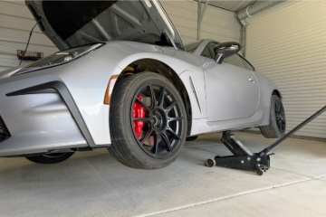 Picture of PERRIN 17-20 Toyota 86 / 13-26 Subaru BRZ / 93-26 Impreza / Center Mount Jack Pads - Black