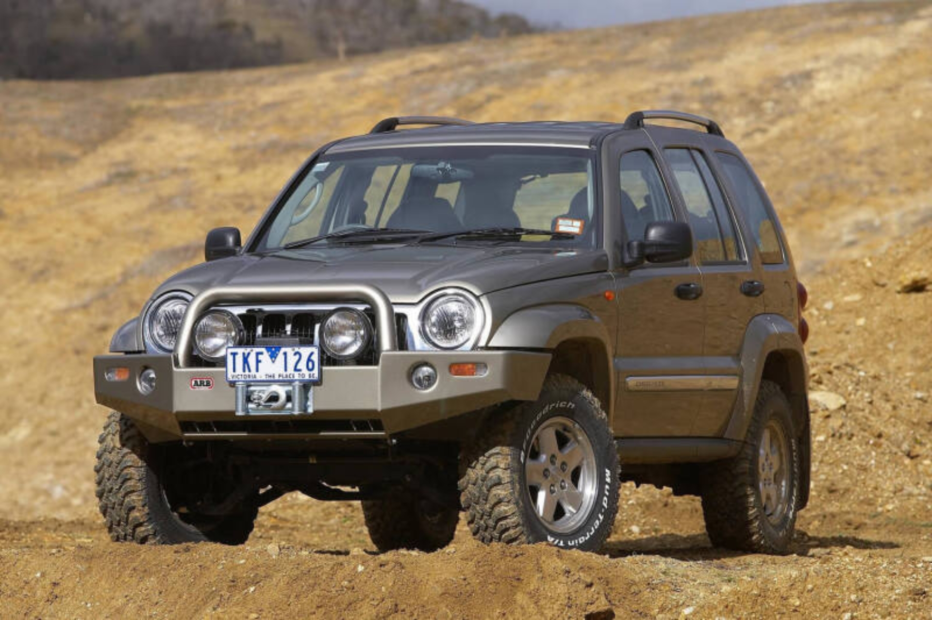 Picture of ARB Combar 05-08 Jeep Liberty KJ