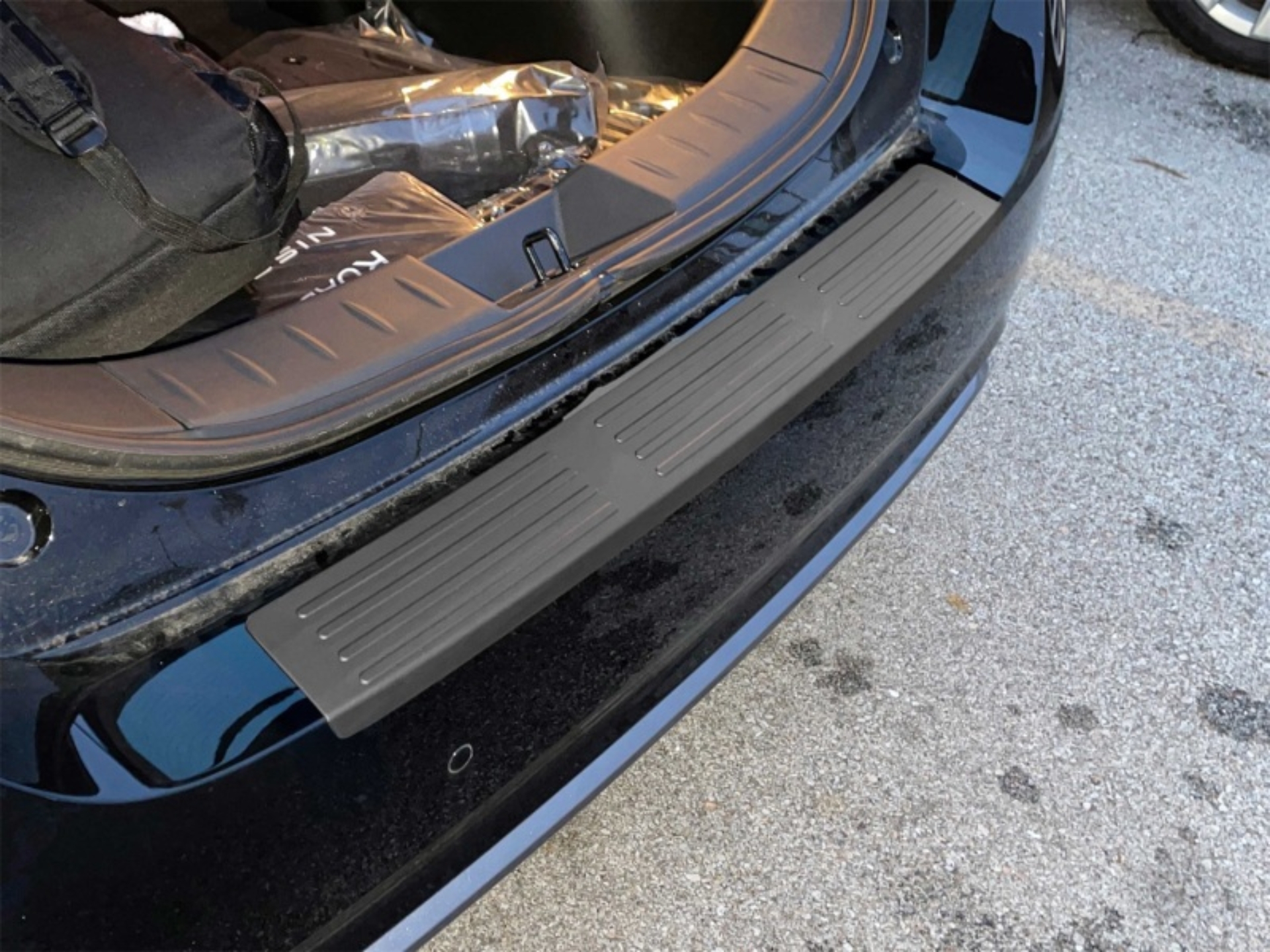 Picture of WeatherTech 18-24 Nissan Leaf BumperTopper - Black
