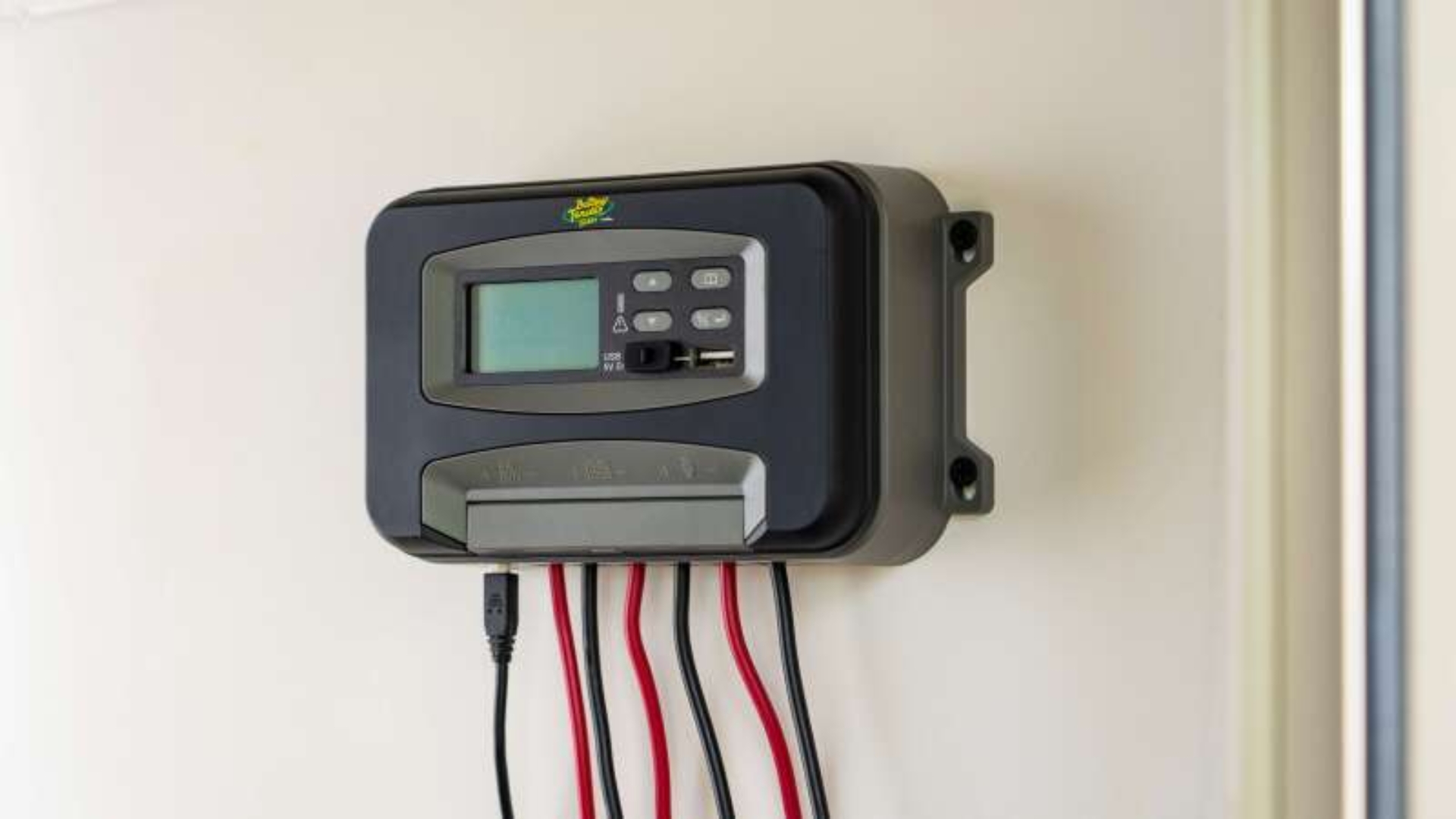 Picture of Battery Tender 30A PWM Indoor Solar Controller System