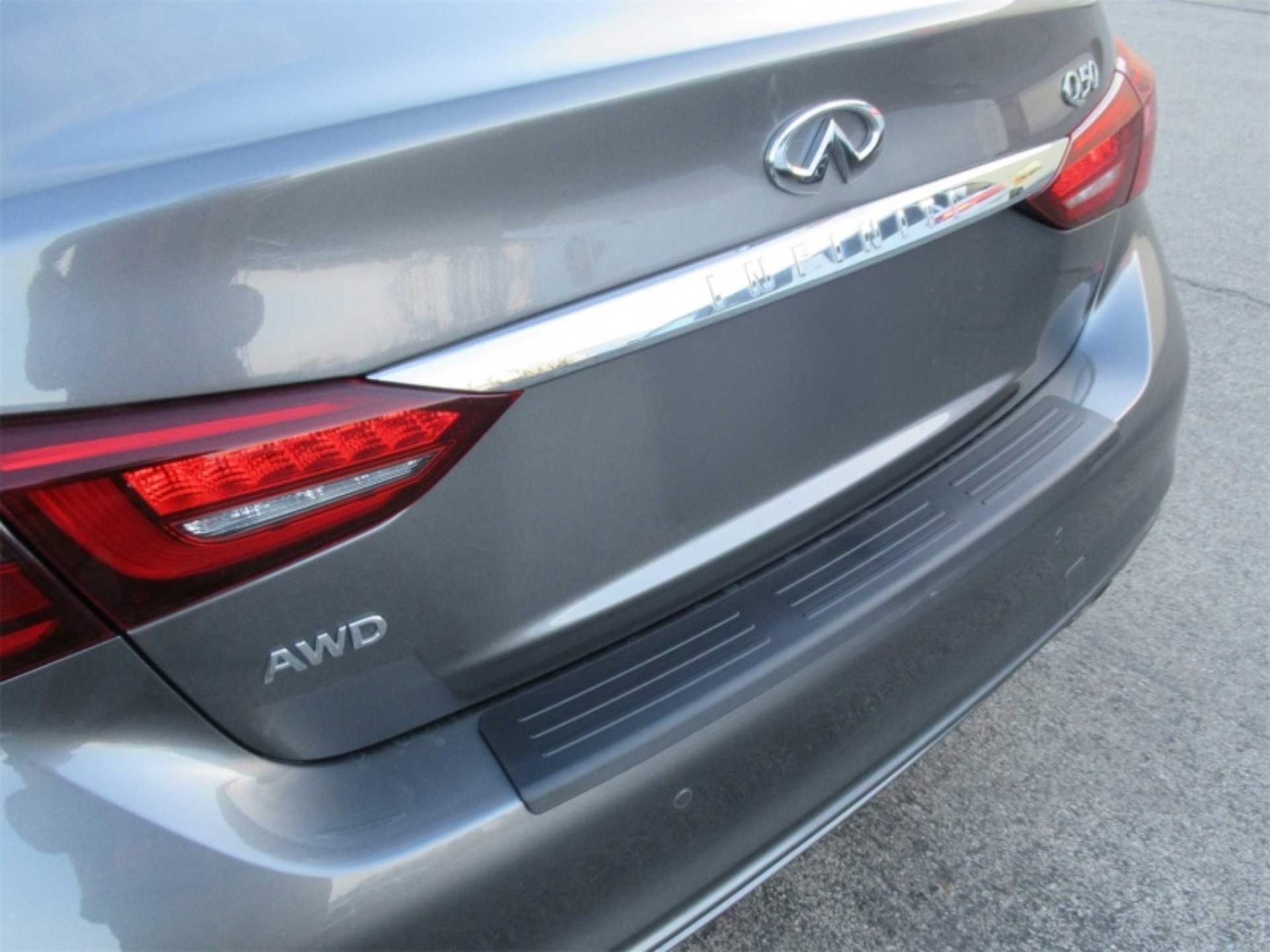 Picture of WeatherTech 18-24 Infiniti Q50 BumperTopper - Black
