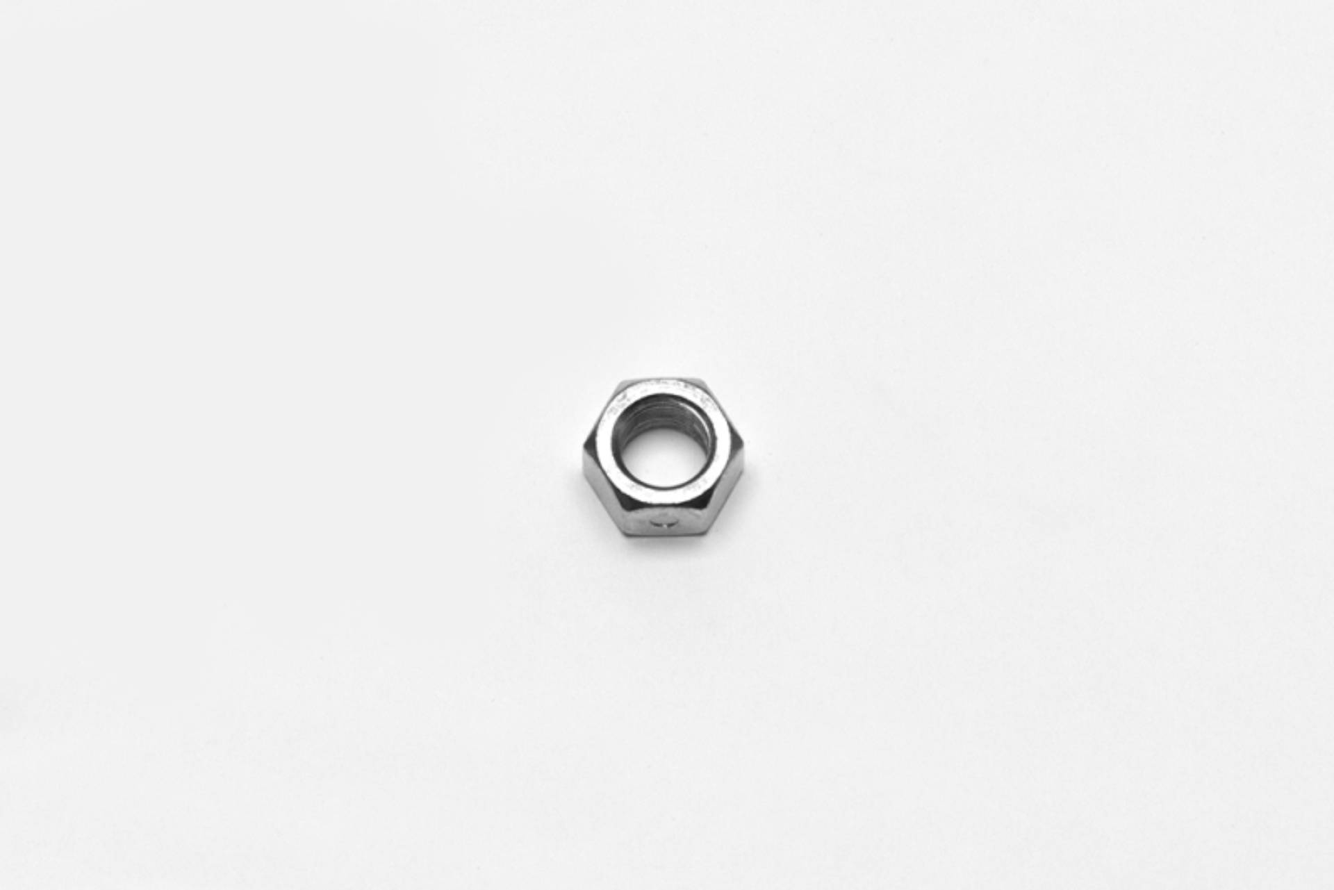 Picture of Wilwood nut 5/8-18 center lock clear bright zinc