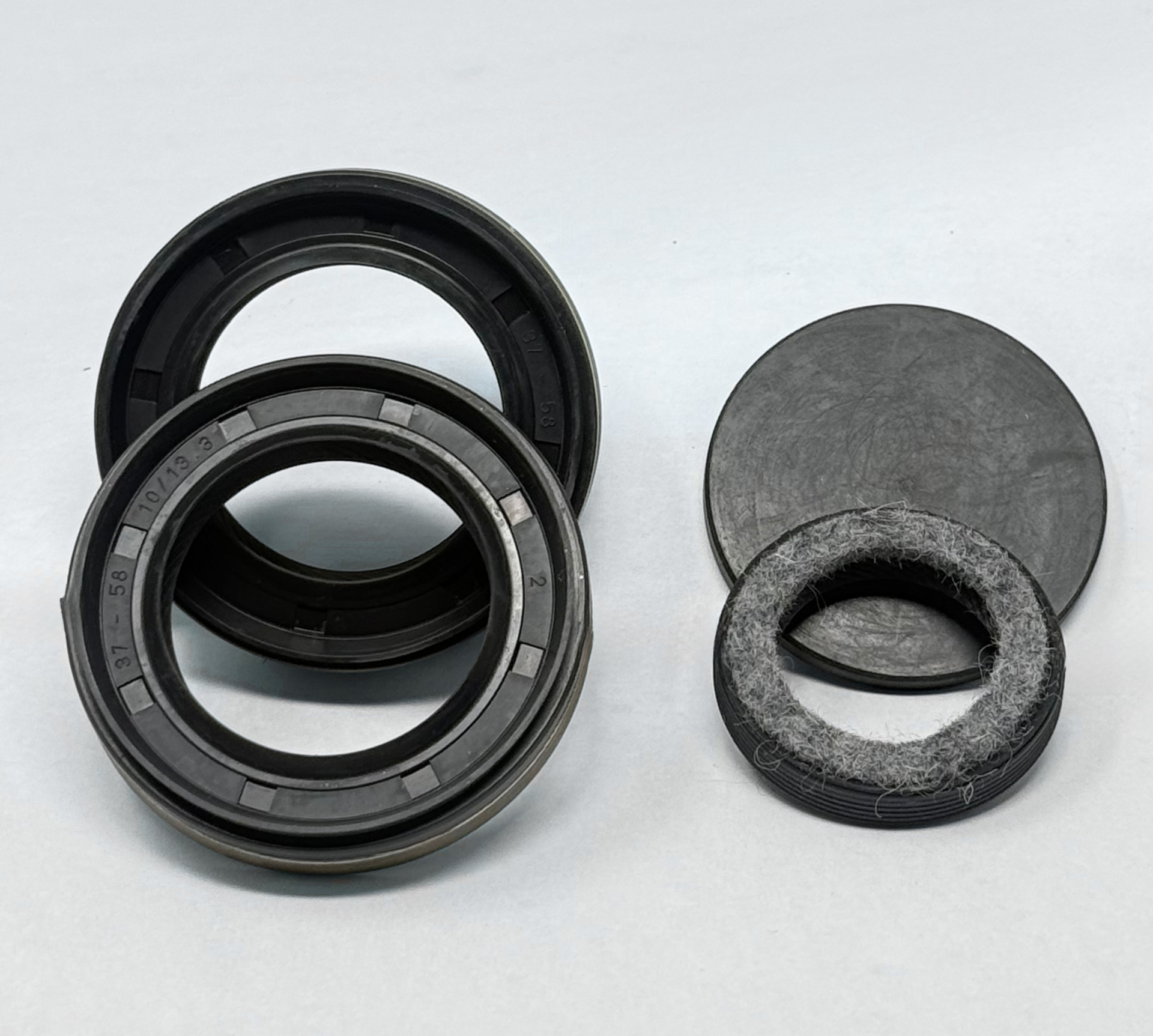 Picture of 3000GT VR4 / Stealth AWD Transmission Seal Kit