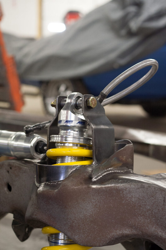 Picture of UMI Performance UMI Shock Mounts Shocks and Struts - 4054